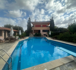 Villa à rénover en Crète, à proximité d'Héraklion - miniature