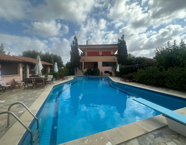 Villa à rénover en Crète, à proximité d'Héraklion - miniature