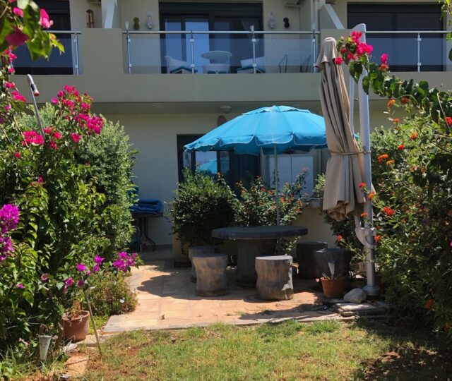 Élégante maison à Anissaras 10