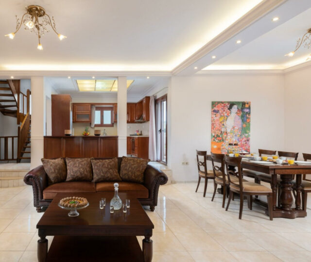 Luxueuse maison de ville à Pentamodi